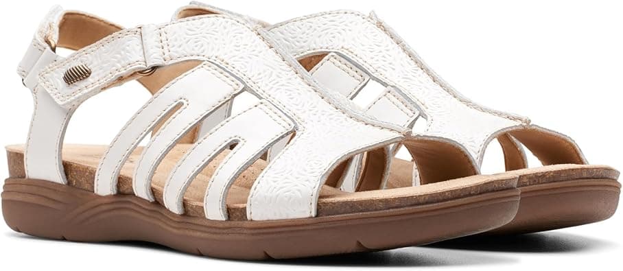 Clarks April Belle womens Flat Sandal على Amazon.ae - متتبع الأسعار