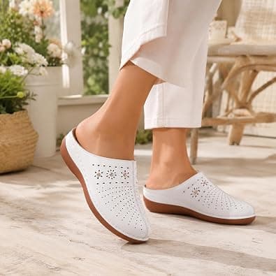 Women’s Closed Toe Clogs & Slip-On Mules, Comfortable Lightweight Flats for Women, Soft Sole Everyday Footwear for Home, Travel, Office, Casual Outings, Pool, Vacation على Amazon.ae - متتبع الأسعار