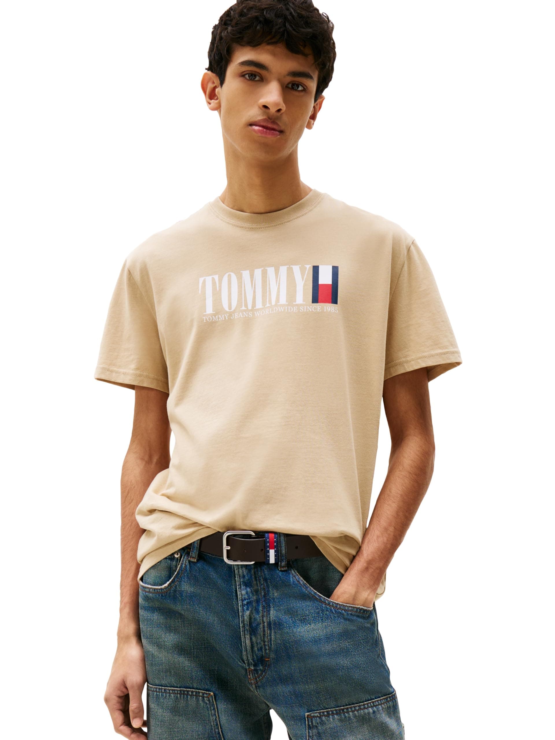 Tommy Jeans mens Short Sleeve Cotton Graphic T-shirts With Flag Logo Design Short Sleeve Cotton Graphic T-shirts With Flag Logo Design (pack of 1) on Amazon.ae - Price Tracker