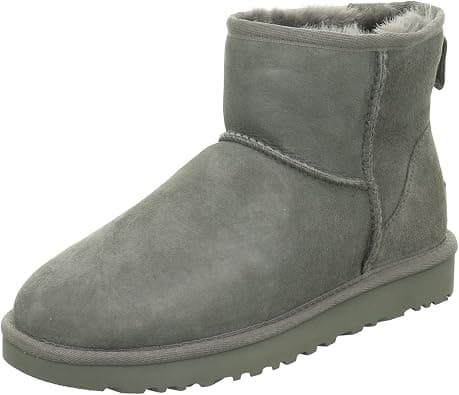 حذاء شتوي كلاسيكي ميني II للسيدات من UGG - دليلك لأفضل العروض