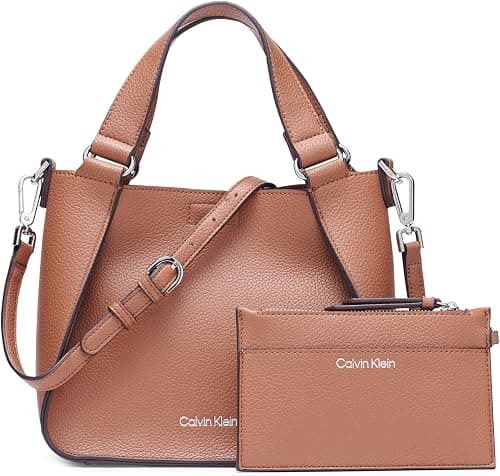 Calvin Klein womens Estelle Novelty Crossbody Calvin Klein Estelle Novelty Crossbody | Novelty على Amazon.ae - متتبع الأسعار