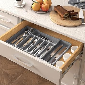 Silverware Organizer - Expandable Kitchen Drawer Organizer, Utensil Organizer, Cutlery Drawer Organizer for Knives and Forks, Multipurpose Kitchen and Storage Organizers, Large (Grey) على Amazon.ae - متتبع الأسعار