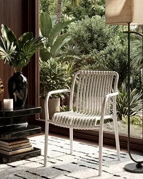 Patio Chair Outdoor Stackable Dining Chair,All-Weather Plastic Patio Chair, Pool Side Chair,Modern Slatted Design for Balcony Garden,Backyard,Indoor & Outdoor, White على Amazon.ae - متتبع الأسعار