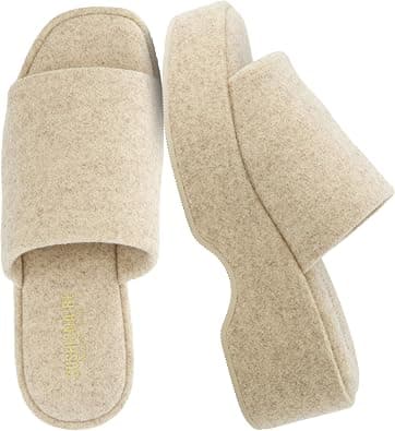 CUSHIONAIRE Women's Spin one band platform sandal with +Memory Foam على Amazon.ae - متتبع الأسعار