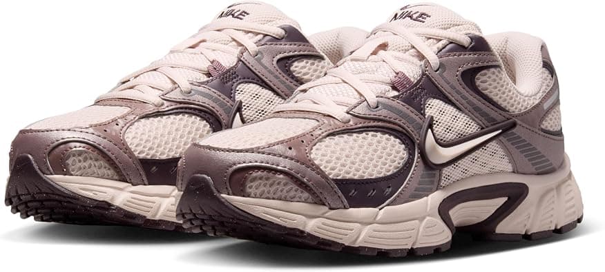 Nike W V5 RNR SE Women's Shoes on Amazon.ae - Price Tracker