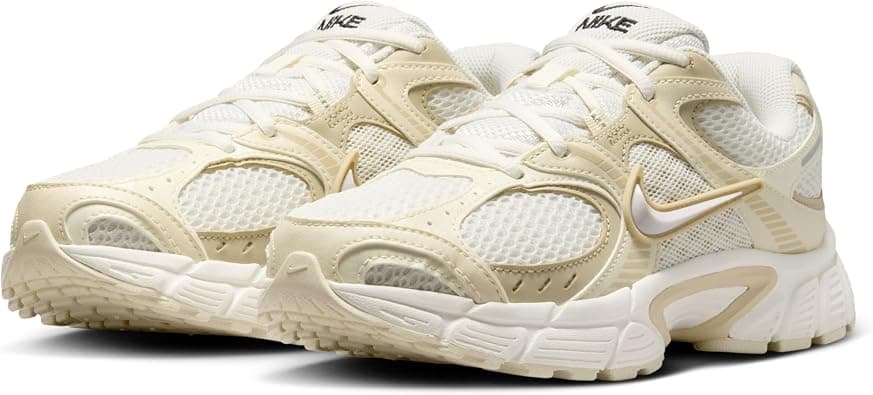 Nike W V5 RNR SE Women's Shoes on Amazon.ae - Price Tracker